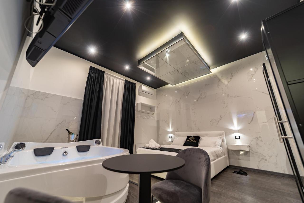 Maximum Suite & Spa Палермо Экстерьер фото