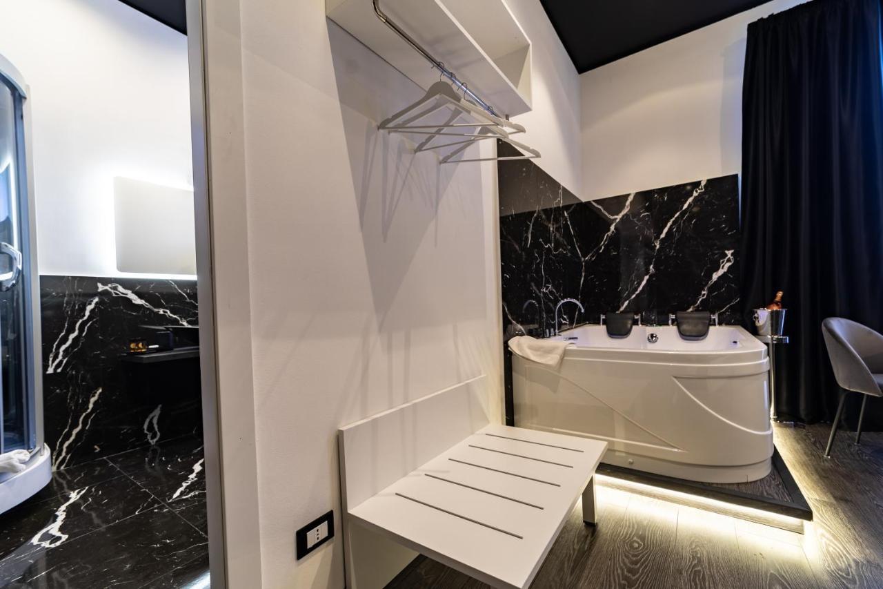 Maximum Suite & Spa Палермо Экстерьер фото