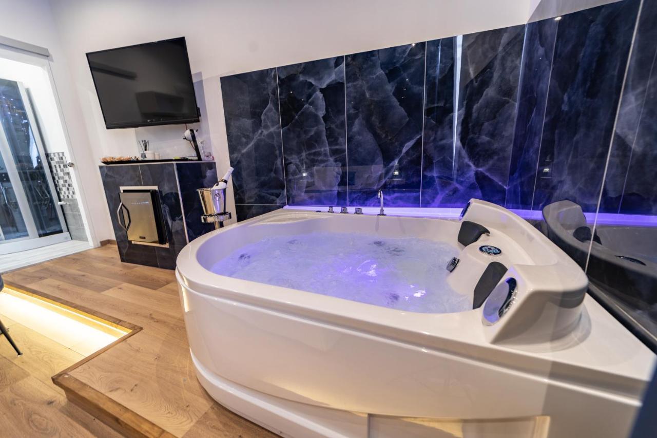 Maximum Suite & Spa Палермо Экстерьер фото