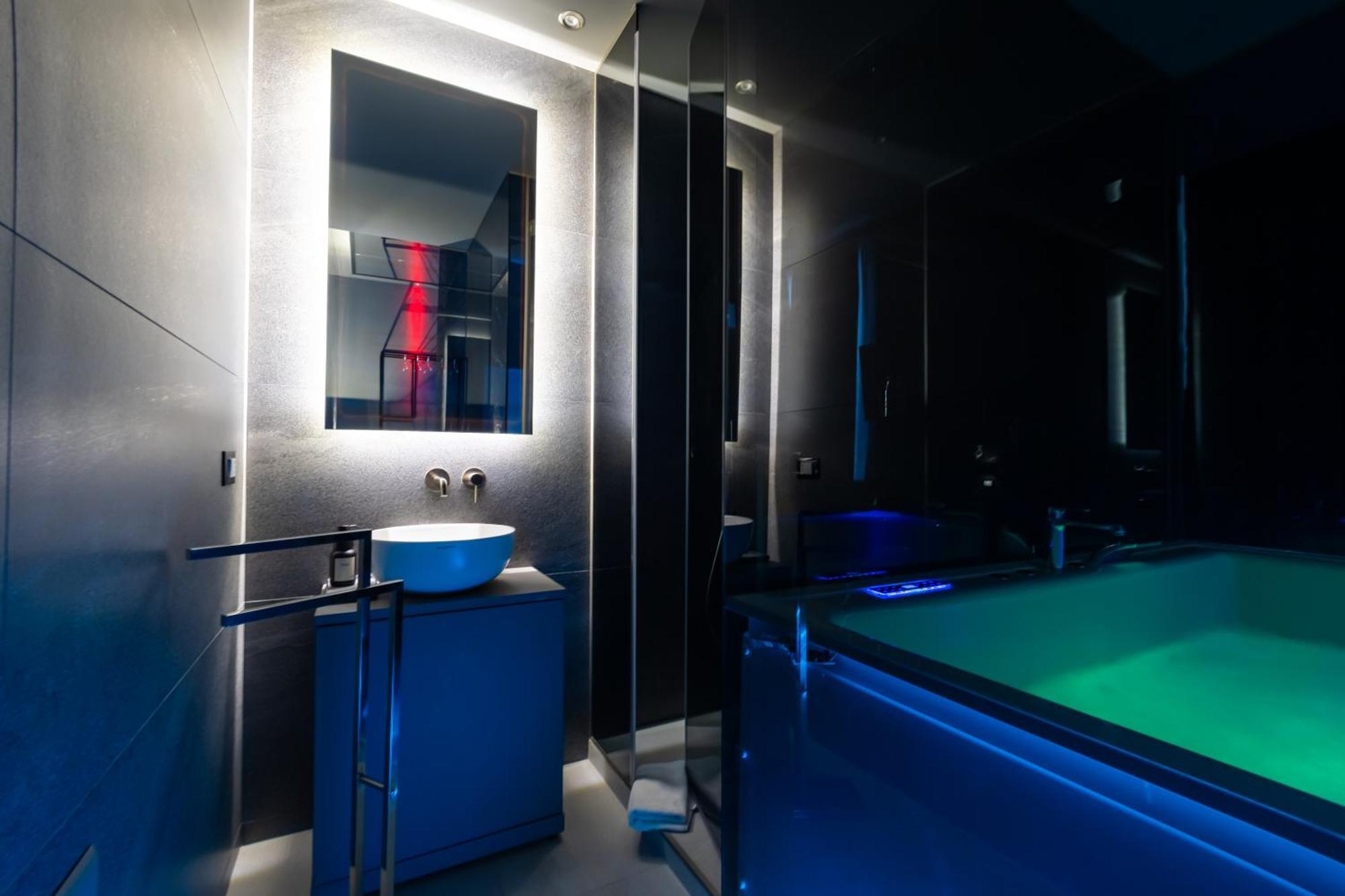 Maximum Suite & Spa Палермо Экстерьер фото